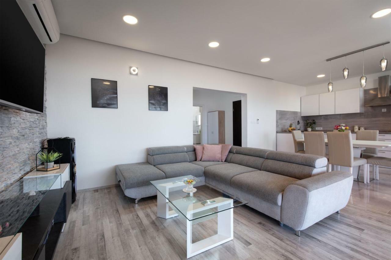 Luxury Apartment Nora Podstrana Exteriör bild
